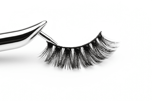 Faux Cils Magnétiques : Astuces et Conseils | Guide Complet - L'essentielle