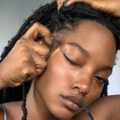 Gua Sha Visage | Grattage en Jade™ - L'essentielle